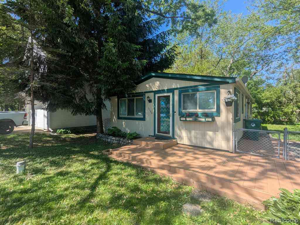 Homes For Sale - 3180 Mapledale Street <br/> Commerce Twp, MI 48382