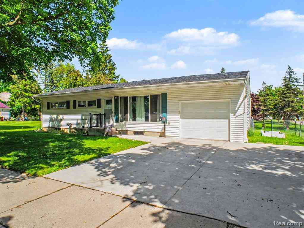 Homes For Sale - 425 Rockingham Avenue <br/> Alma, MI 48801