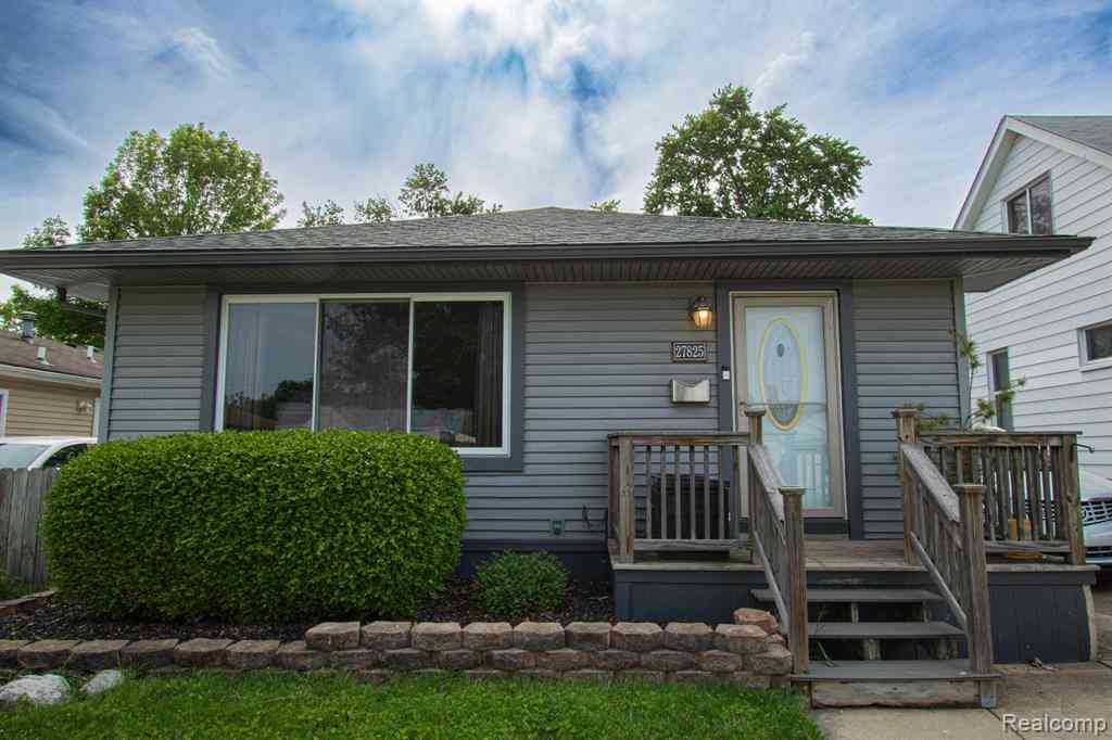 Homes For Sale - 27825 Garfield Street <br/> Macomb County, Roseville, MI 48066