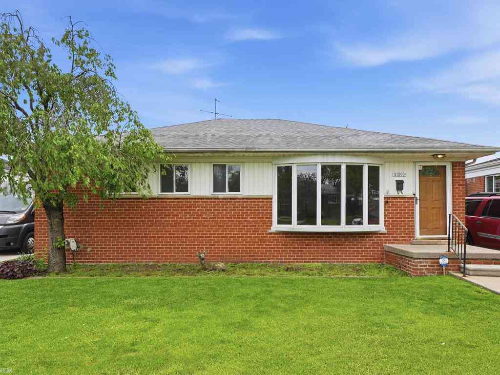 Homes For Sale - 21500 Share Street <br/> Saint Clair Shores, MI 48082