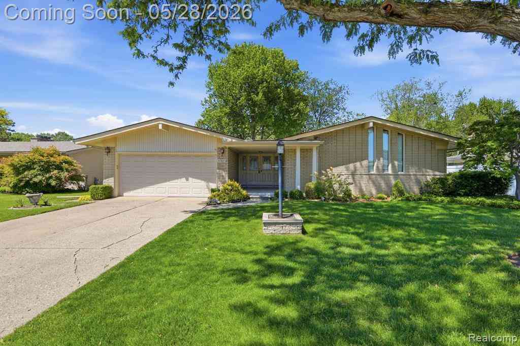 Homes For Sale - 37807 Sarafina Drive <br/> Sterling Heights, MI 48312