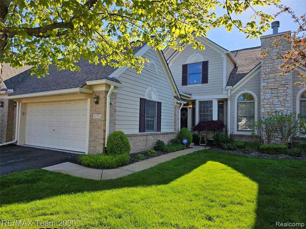 Condo For Sale - 16792 Lyonhurst Circle <br/> Northville, MI 48168