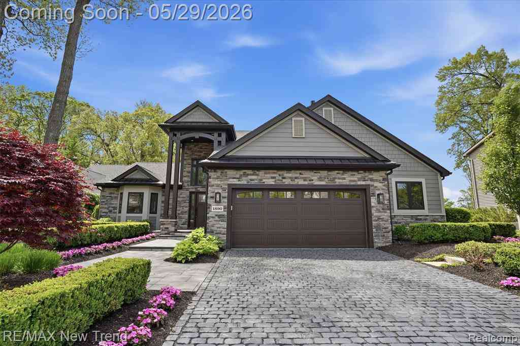 Homes For Sale - 1890 Spruce Drive <br/> Commerce Twp, MI 48390