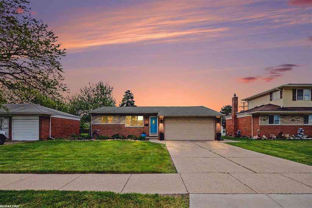 Homes For Sale - 8124 Independence Drive <br/> Sterling Heights, MI 48313