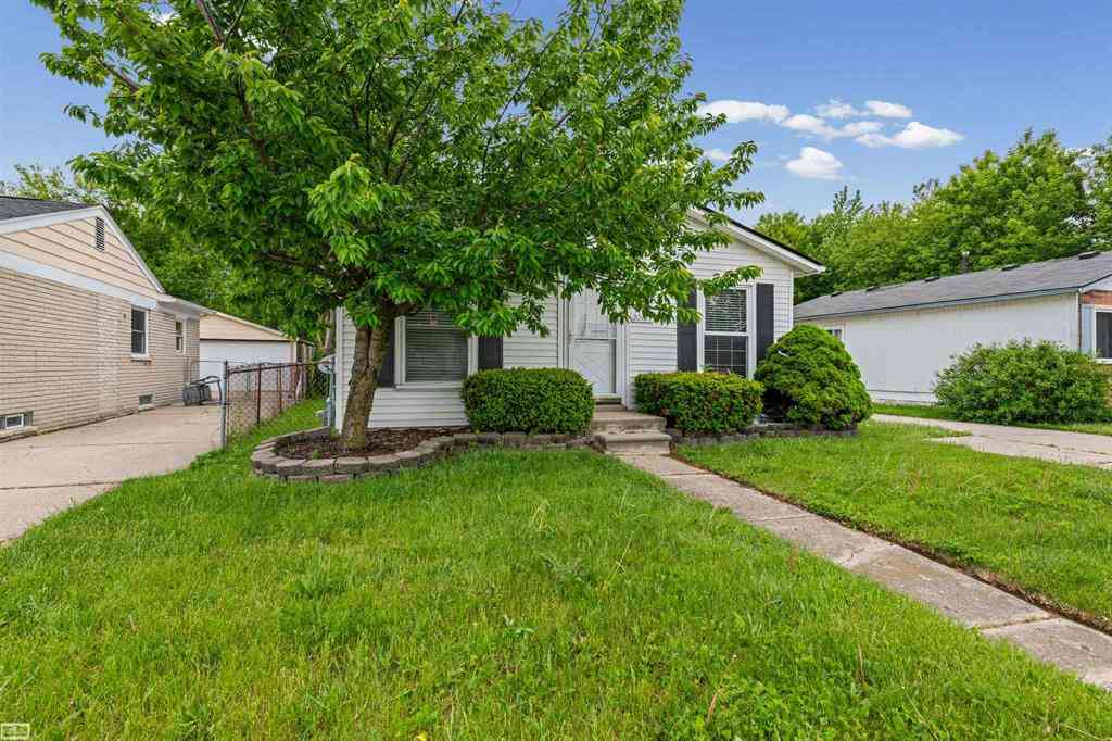 Homes For Sale - 20171 Stafford Street <br/> Clinton Township, MI 48035