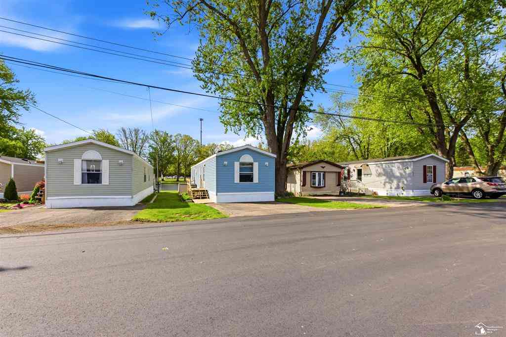 Homes For Sale - 2678 Bayberry Court <br/> Brooklyn, MI 48130