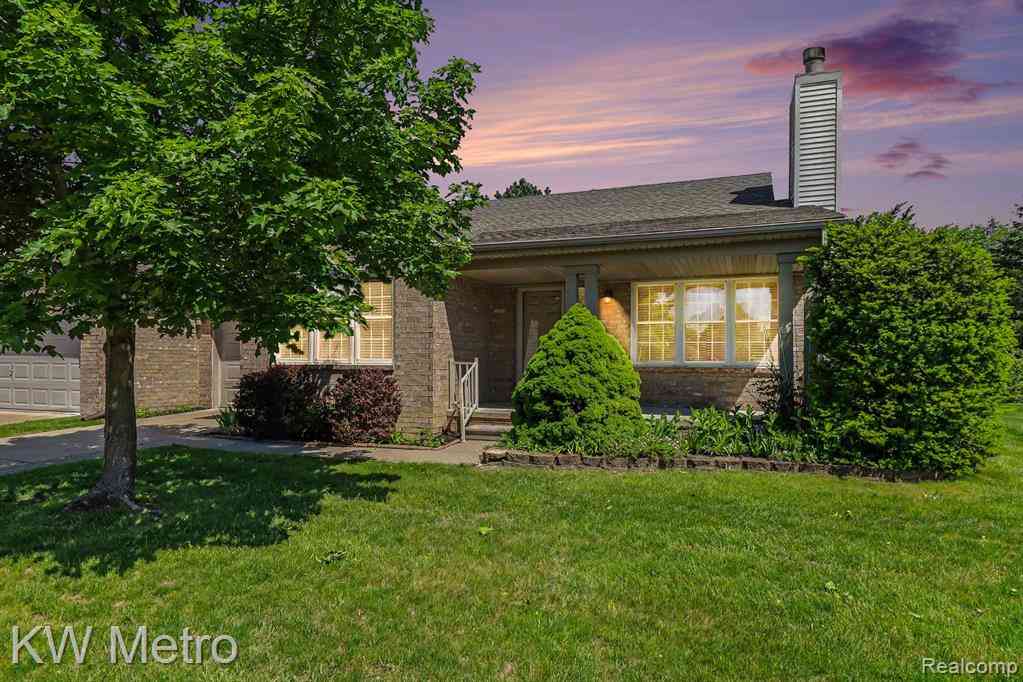 Condo For Sale - 41273 Greenspire Drive <br/> Clinton Township, MI 48038