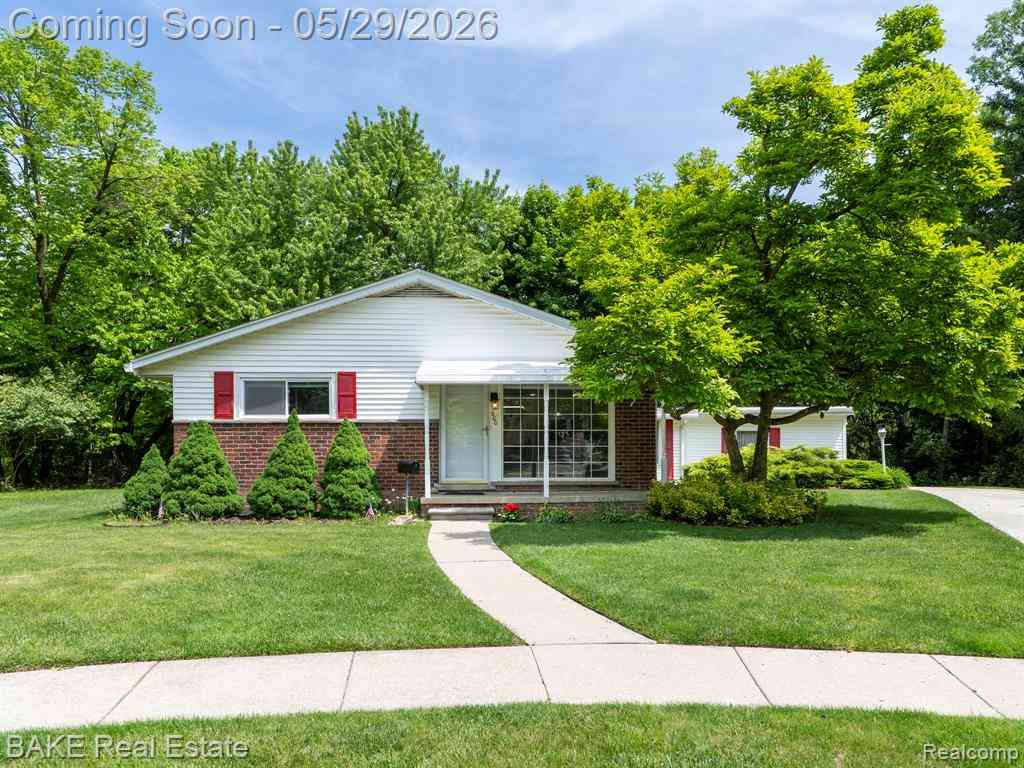 Homes For Sale - 800 Parkview Drive <br/> Wayne County, Plymouth, MI 48170