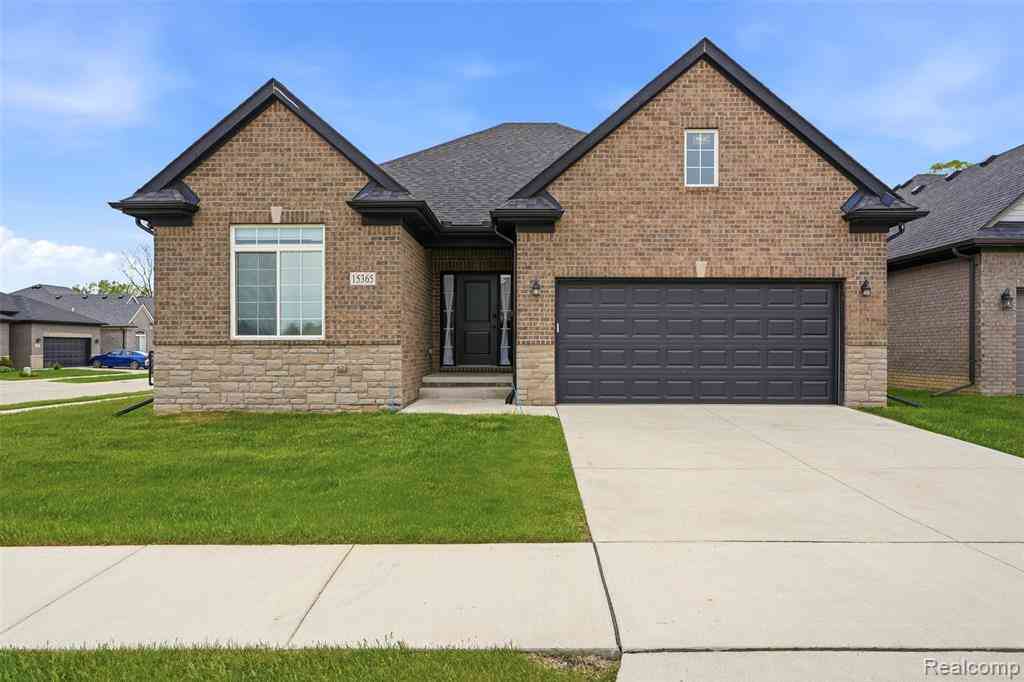 Condo For Sale - 15365 Eton Pointe Drive <br/> Clinton Township, MI 48035