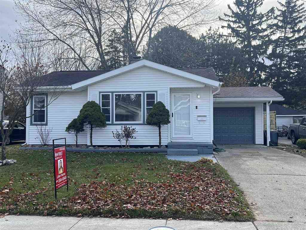 Homes For Sale - 1433 Acacia Street <br/> Saginaw, MI 48602