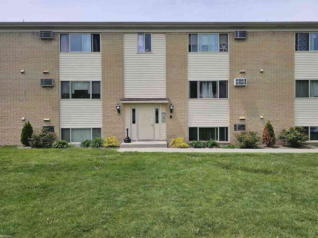 Condo For Sale - 1875 Michigan Avenue <br/> Marysville, MI 48040