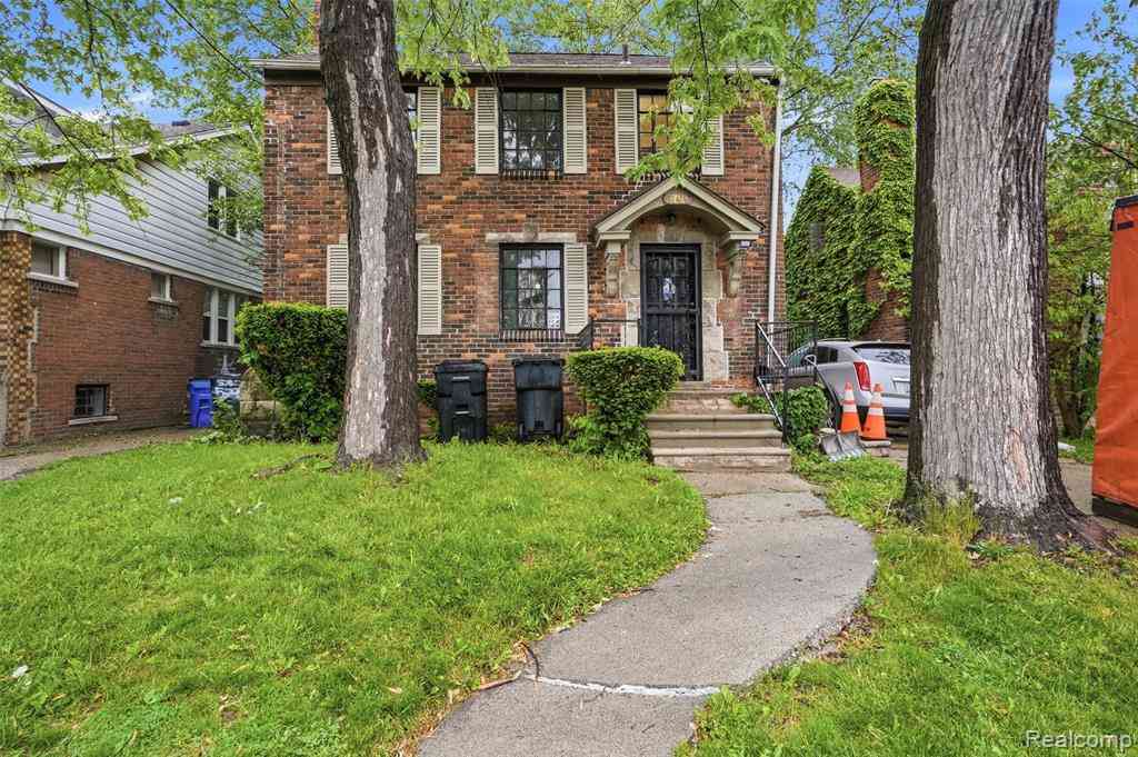 Homes For Sale - 5790 Berkshire Street <br/> Detroit, MI 48224