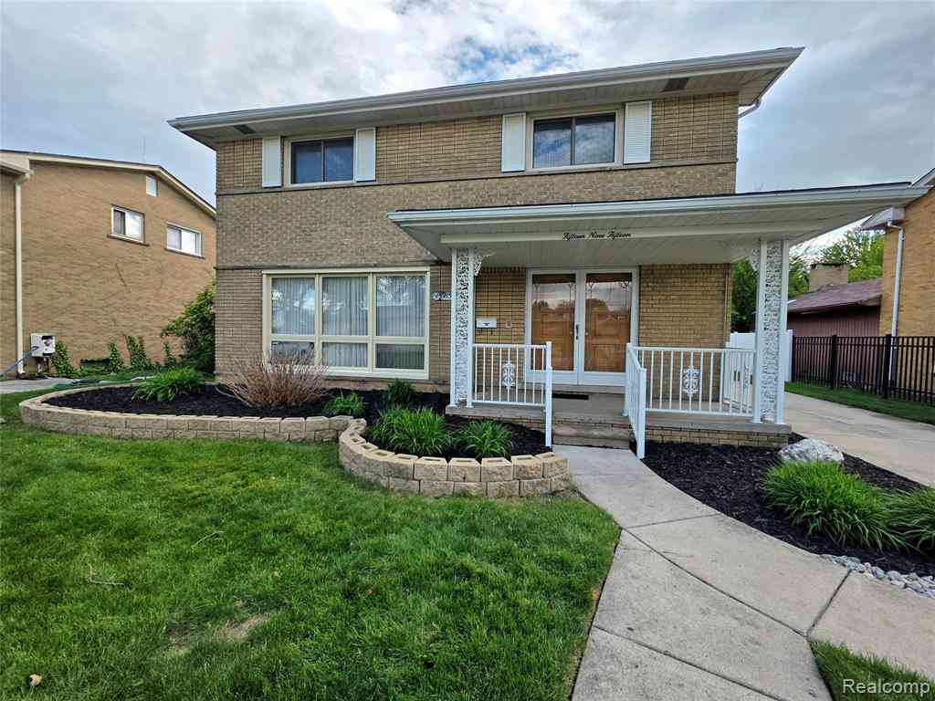 Homes For Sale - 15915 Hilton Street <br/> Southfield, MI 48075