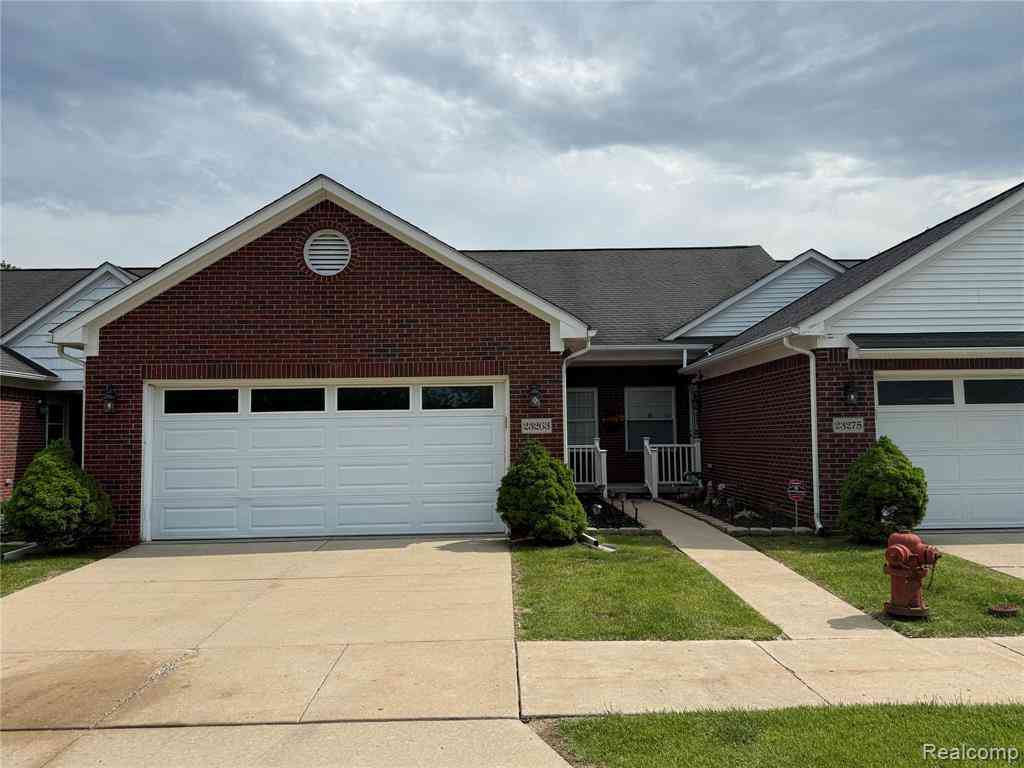Condo For Sale - 23263 Pinewood Drive  #110<br/> Taylor, MI 48180
