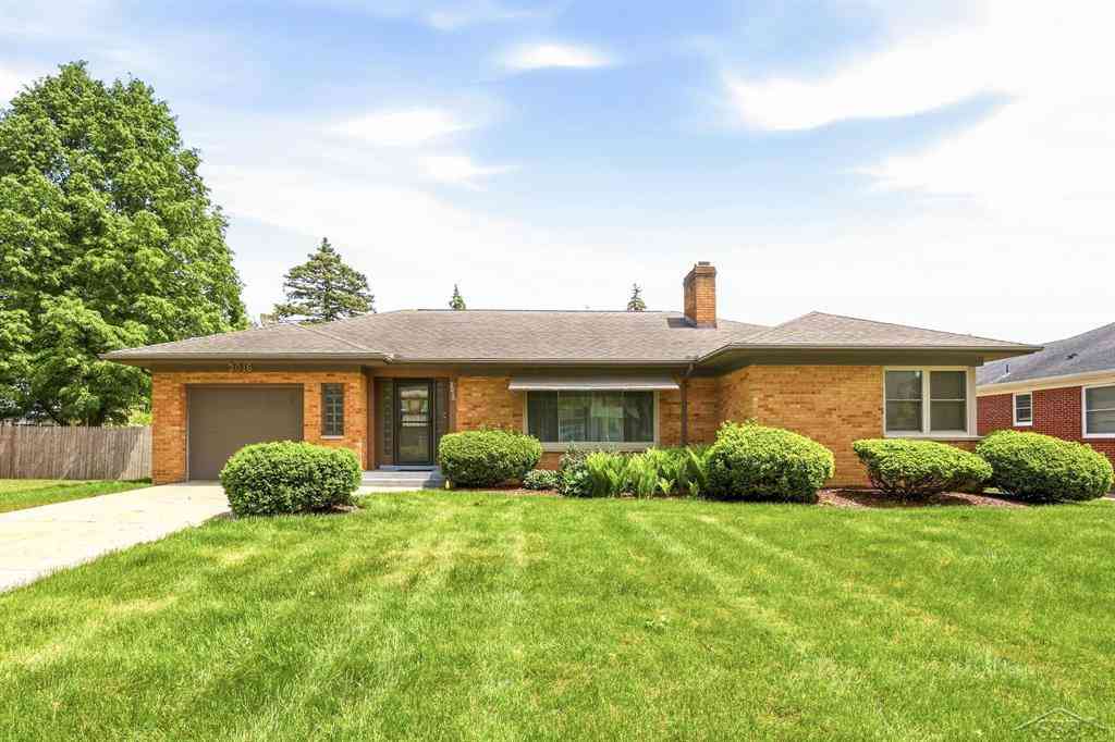 Homes For Sale - 2016 Handley Street <br/> Saginaw, MI 48602