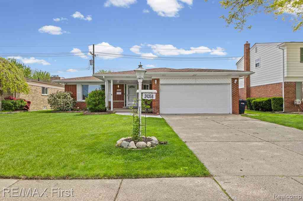 Homes For Sale - 34356 Greentrees Road <br/> Sterling Heights, MI 48312