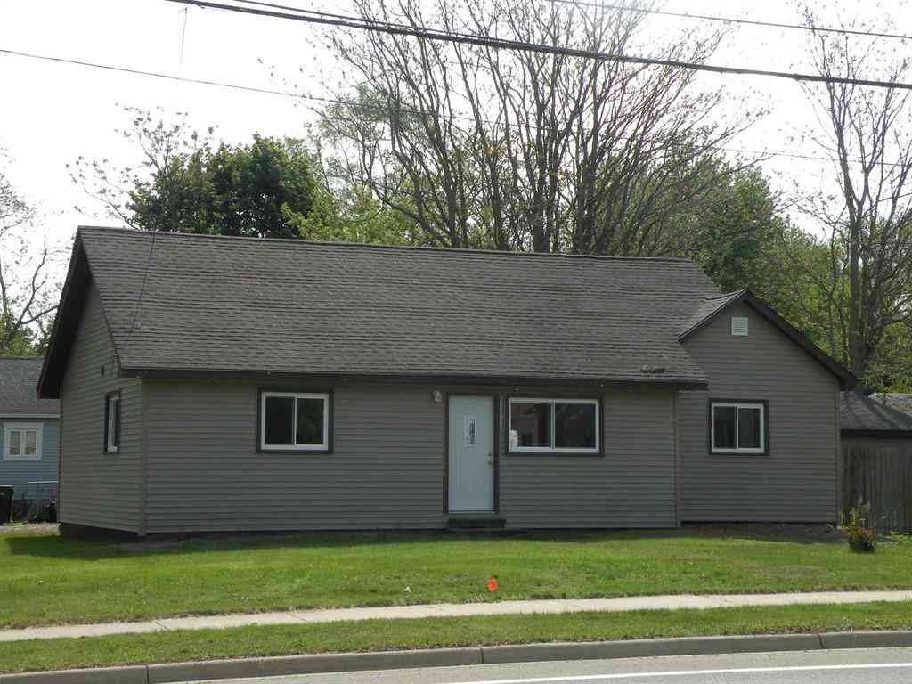 Homes For Sale - 1007 S Shiawassee Street <br/> Owosso, MI 48867