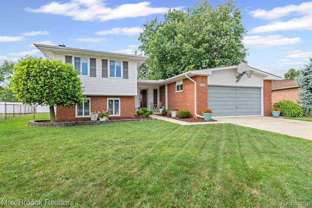 Homes For Rent - 44018 Bannockburn Drive <br/> Canton, MI 48187