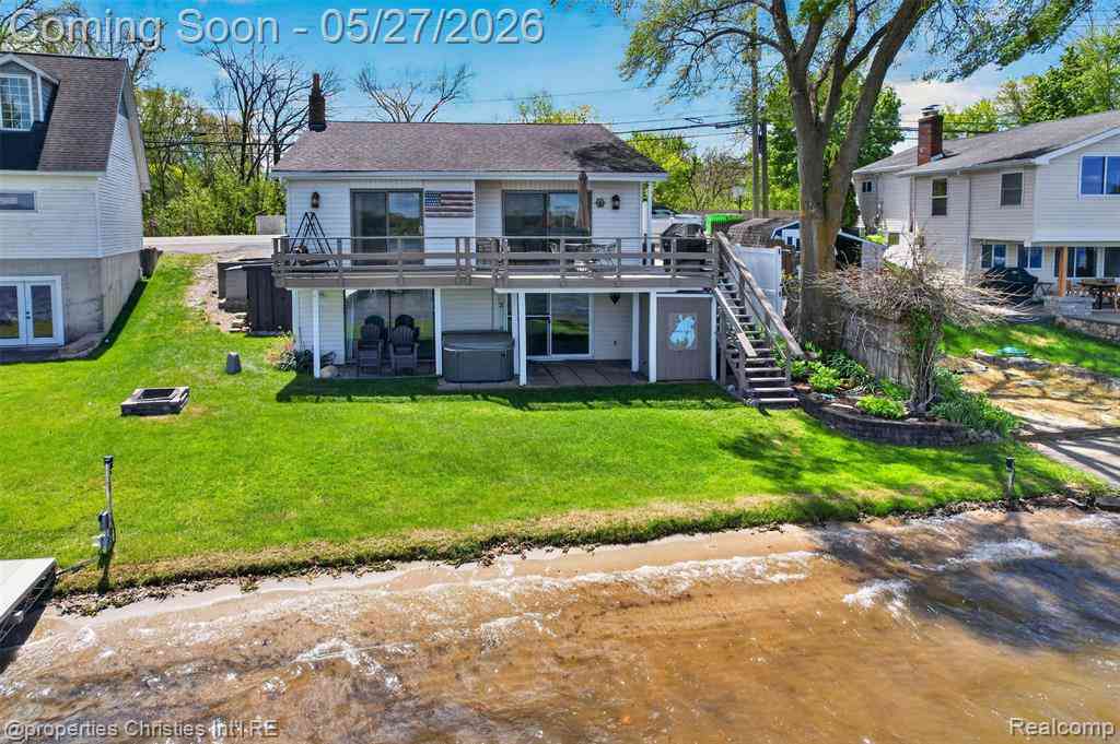Homes For Sale - 9696 Elizabeth Lake Road <br/> White Lake, MI 48386