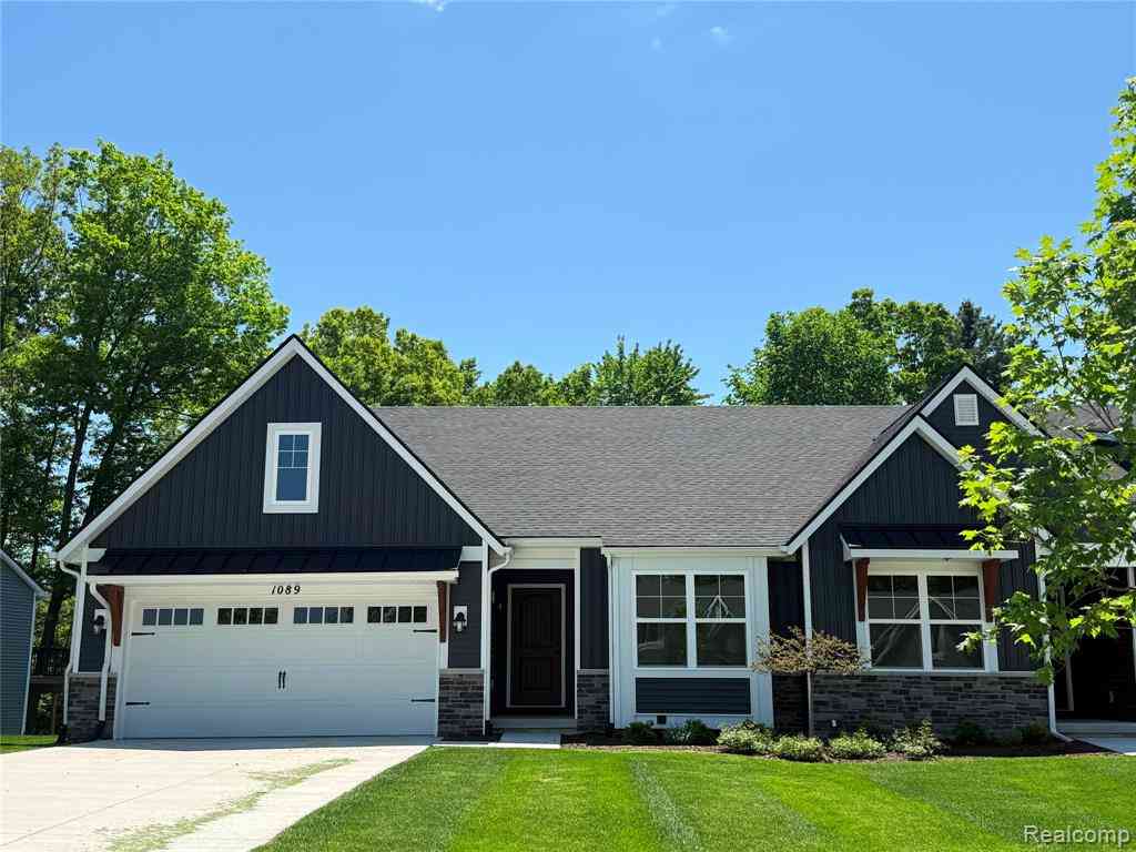 Condo For Sale - 1089 Camellia Circle  #31<br/> Howell, MI 48843