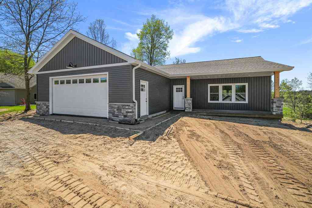 Homes For Sale - 1376 Nightingale Lane <br/> Grand Traverse County County, Kingsley, MI 49649