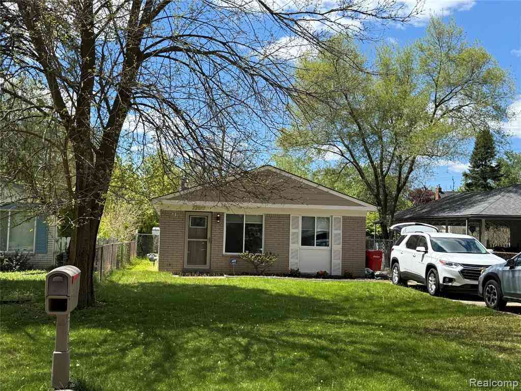 Homes For Sale - 22017 Seminole Street <br/> Southfield, MI 48033