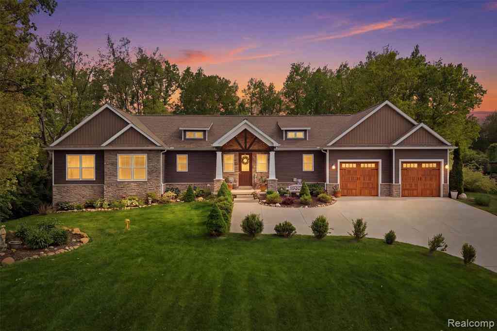 Homes For Sale - 4172 Prairie Rose Drive <br/> Howell, MI 48843
