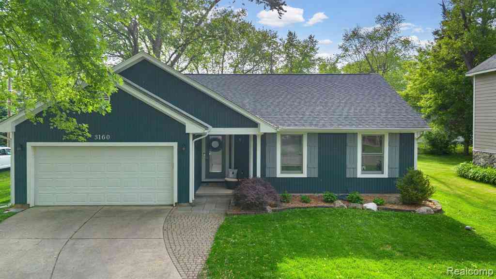 Homes For Sale - 3160 Mandrake Street <br/> Commerce Twp, MI 48382
