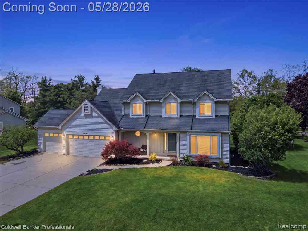 Homes For Sale - 7210 Willow Oak Drive <br/> West Bloomfield, MI 48324