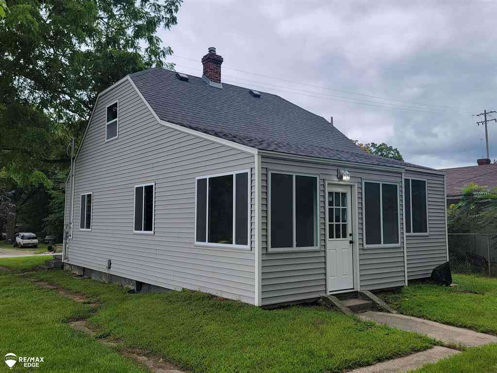 Homes For Sale - 12040 Benson Road <br/> Genesee County, Mount Morris, MI 48458
