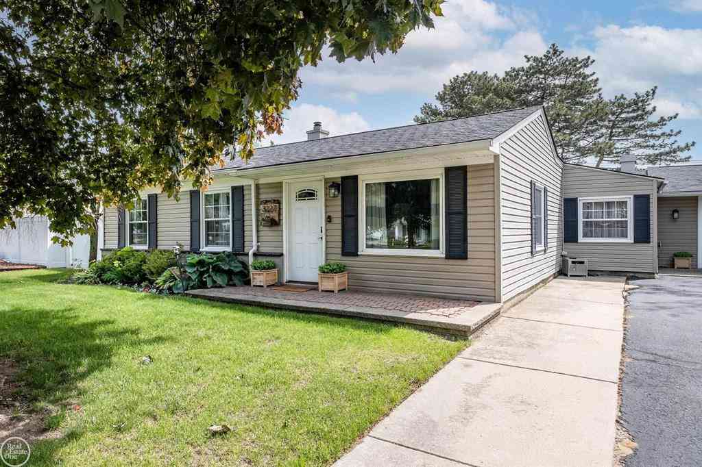 Homes For Sale - 3227 Avon Manor Road <br/> Rochester, MI 48307