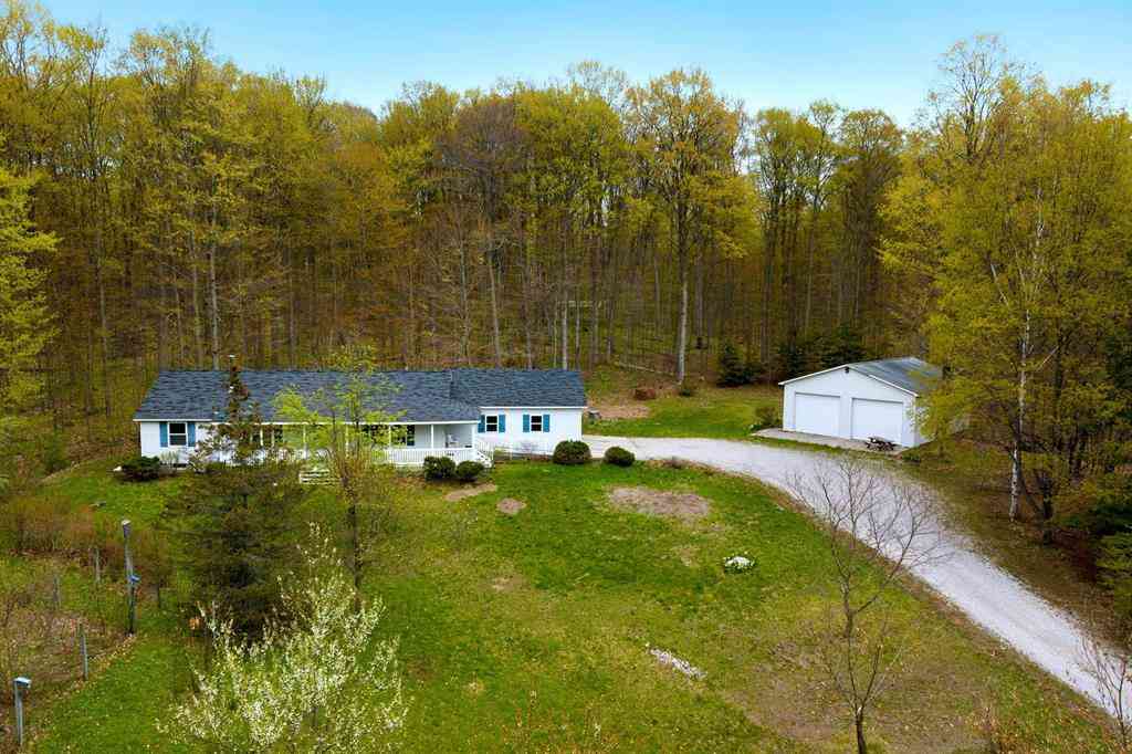 Homes For Sale - 1014 Fairview Road <br/> Beulah, MI 49617