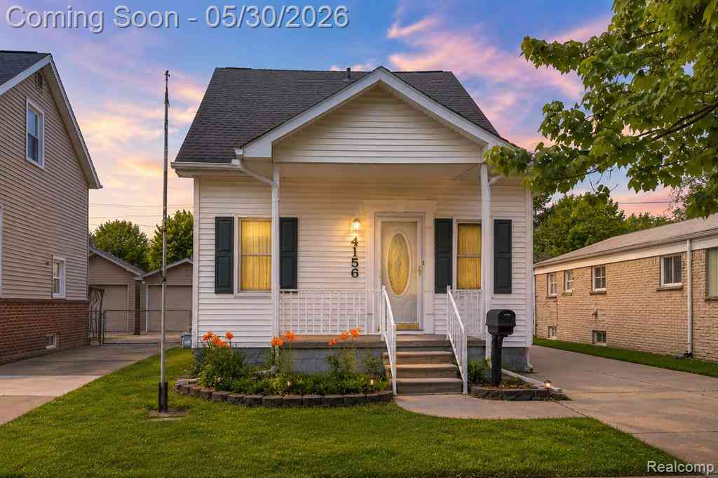 Homes For Sale - 4156 Burns Avenue <br/> Lincoln Park, MI 48146