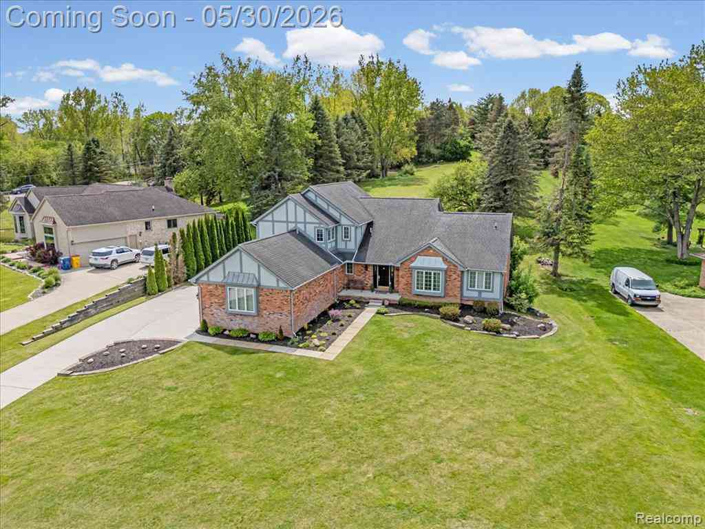 Homes For Sale - 69075 Brookhill Drive <br/> Macomb County, Romeo, MI 48065