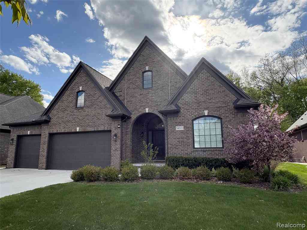 Homes For Sale - 54311 Lawson Creek Drive <br/> Utica, MI 48316