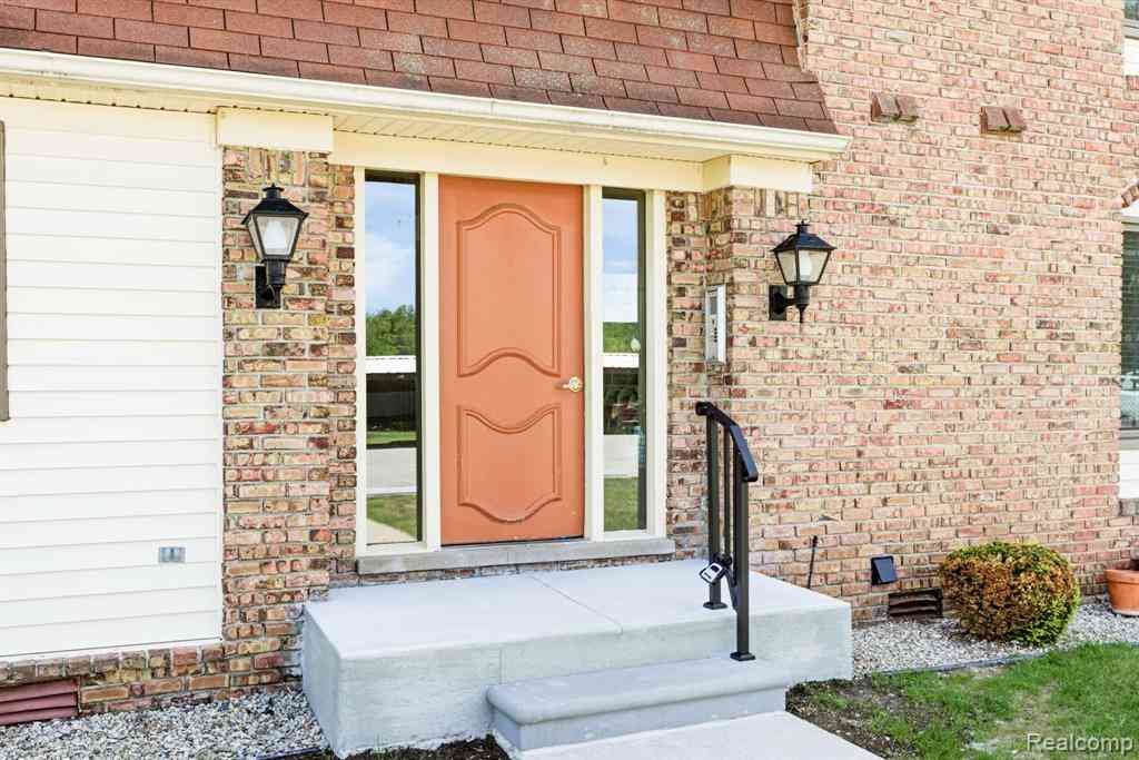 Condo For Sale - 1900 River Road  #2<br/> Marysville, MI 48040