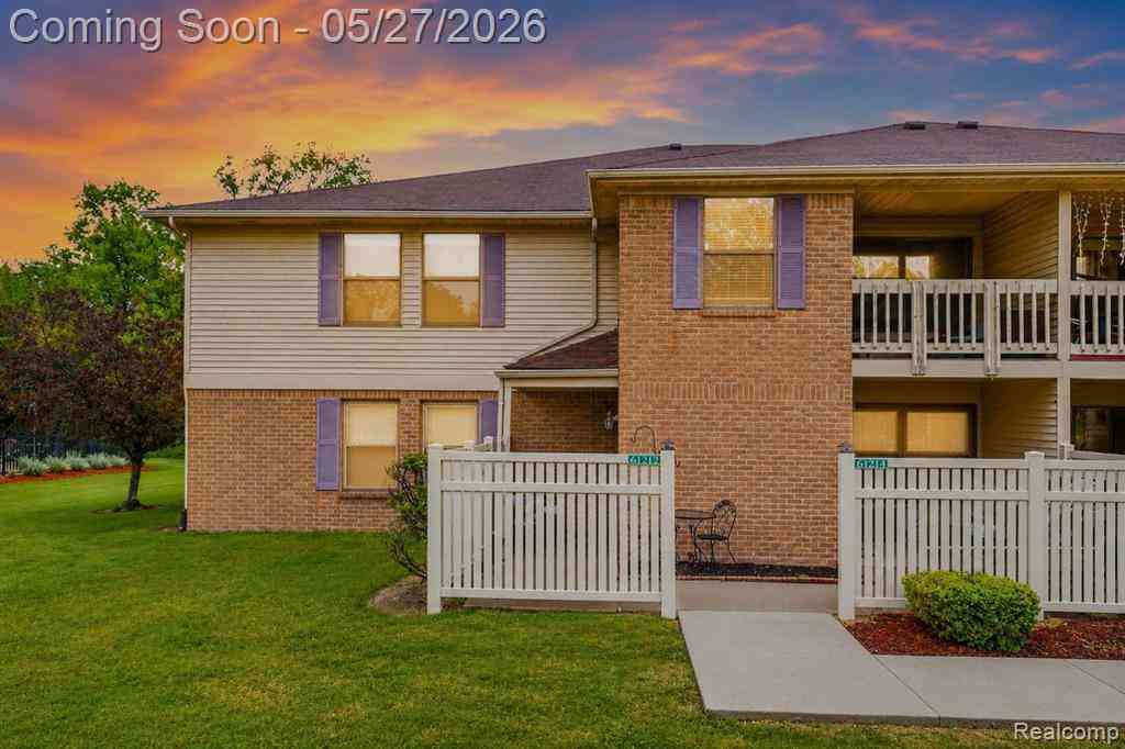 Condo For Sale - 61212 Greenwood Drive <br/> South Lyon, MI 48178