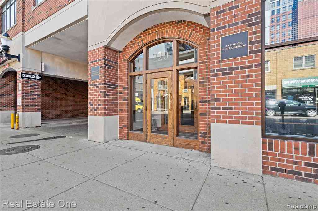 Condo For Sale - 220 Mac Avenue  #313<br/> East Lansing, MI 48823