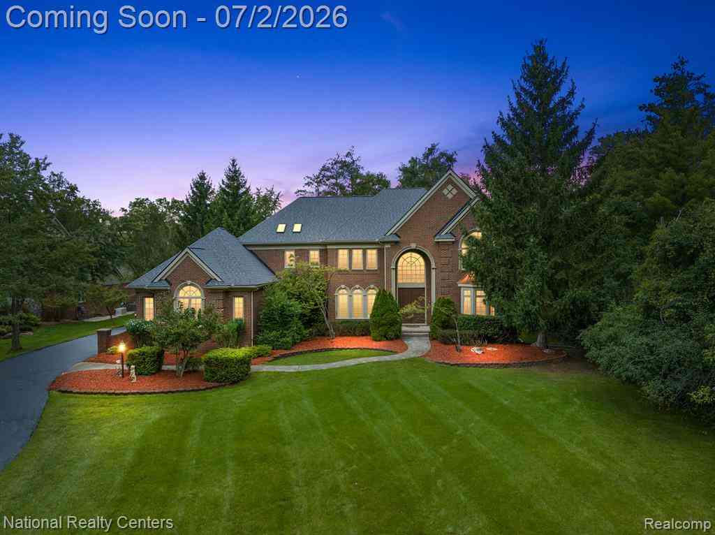 Homes For Sale - 30055 Forest Drive <br/> Oakland County, Franklin, MI 48025