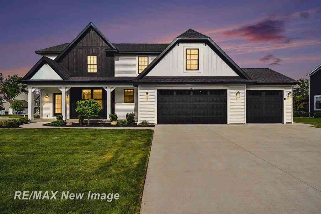 Homes For Sale - 5412 Red Tail Lane <br/> Midland County, Midland, MI 48642