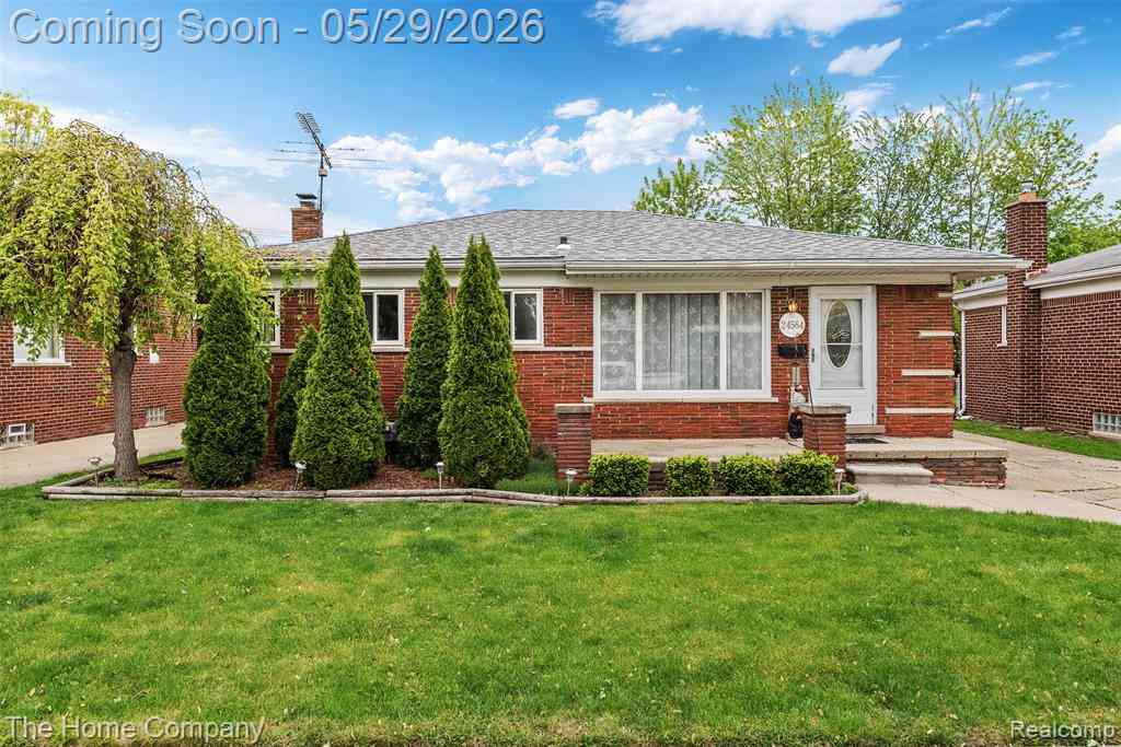 Homes For Sale - 24564 Marine Avenue <br/> Eastpointe, MI 48021