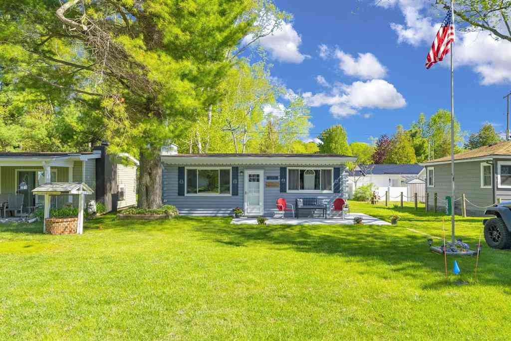 Homes For Sale - 6373 Sunnyside Drive <br/> Sanilac County, Deckerville, MI 48427