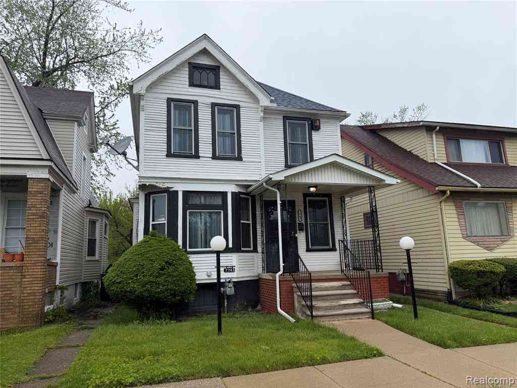 Homes For Sale - 7743 E Canfield Street <br/> Detroit, MI 48214