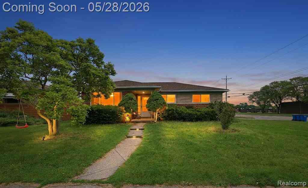 Homes For Sale - 29108 Dover Avenue <br/> Warren, MI 48088