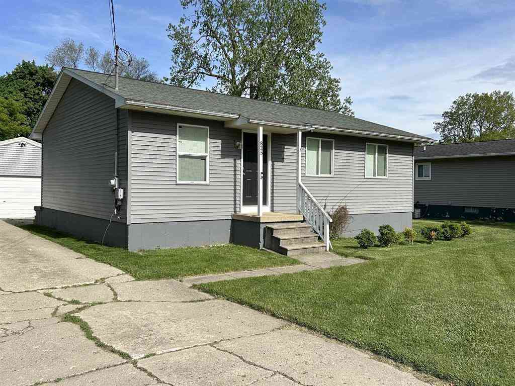 Homes For Sale - 825 S Chestnut Street <br/> Owosso, MI 48867