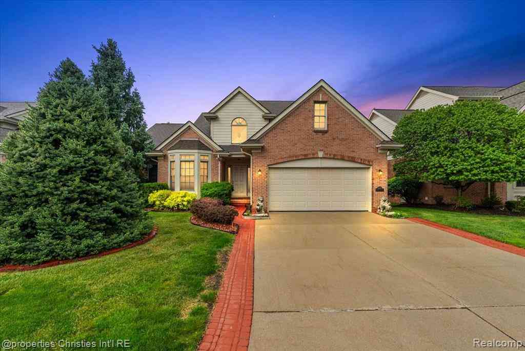 Condo For Sale - 47274 Hunters Park Drive <br/> Plymouth, MI 48170