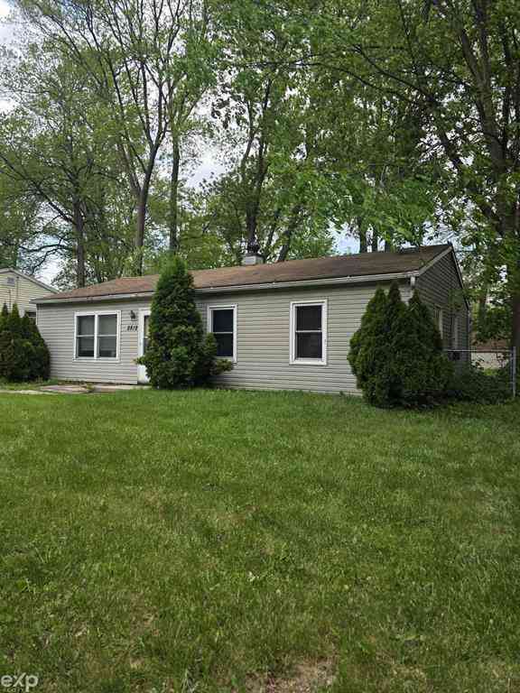Homes For Sale - 2812 Cabot Drive <br/> Lansing, MI 48911