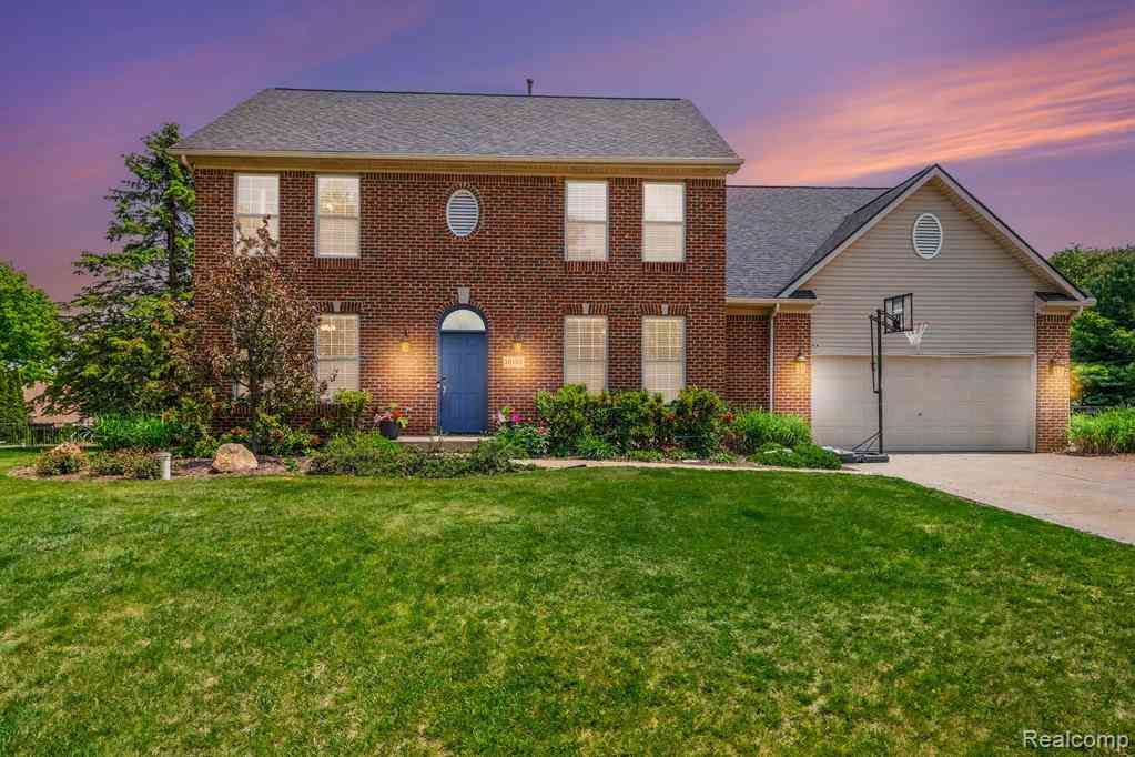 Homes For Sale - 16181 Valcrest Drive <br/> Genesee County, Linden, MI 48451