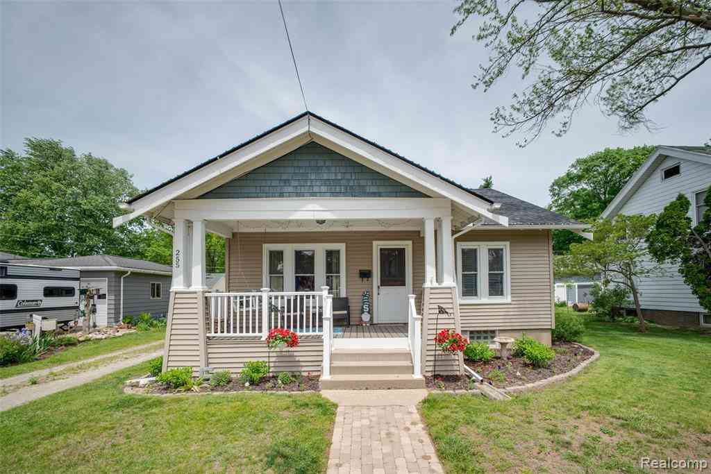Homes For Sale - 255 Ideal Street <br/> Milan, MI 48160