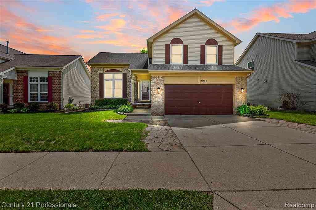 Homes For Sale - 3061 Talon Circle <br/> Lake Orion, MI 48360